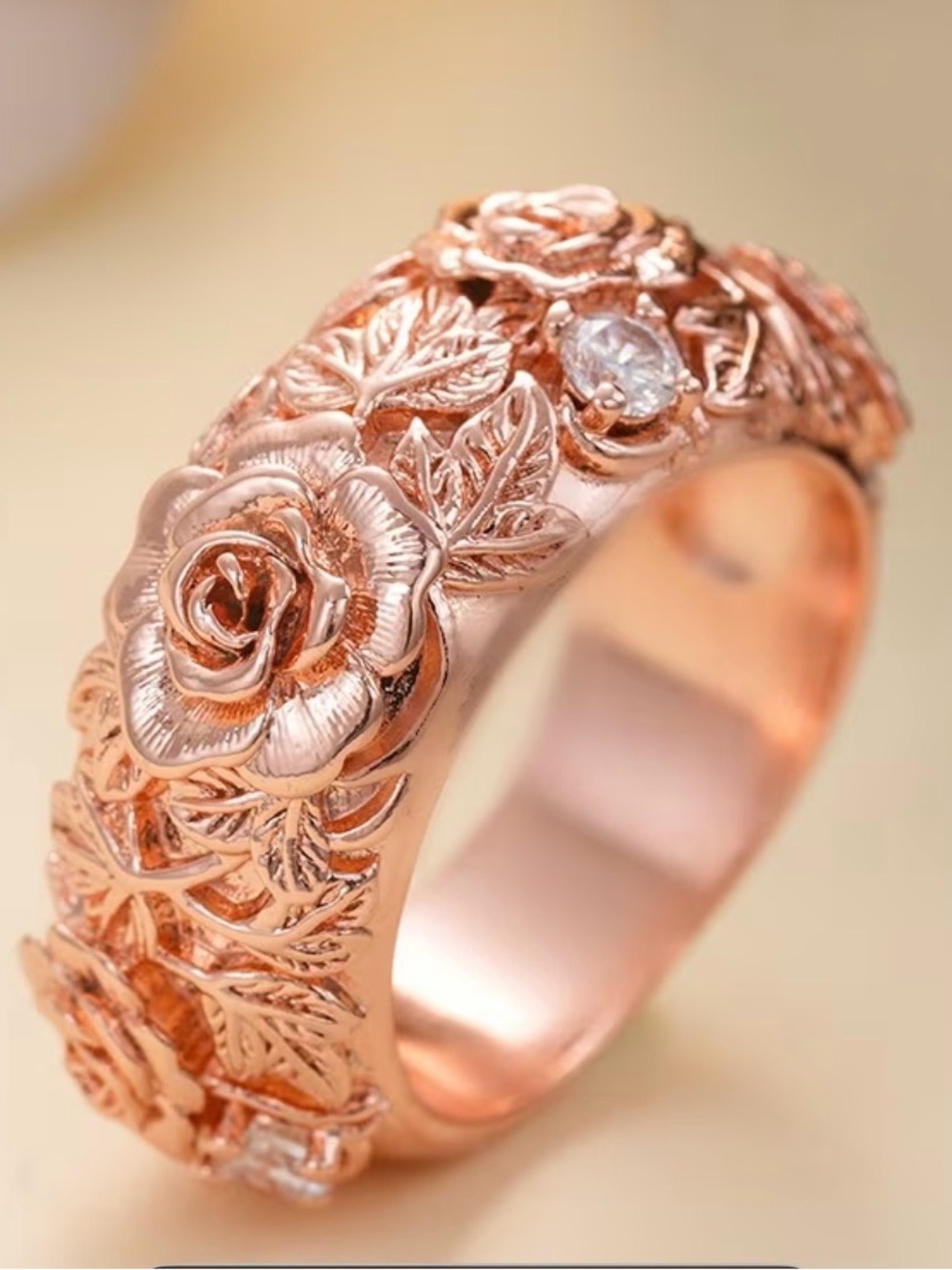 Rose-Engraved Rose Gold Floral Band Ring with Accent Stone Size 9 NWT